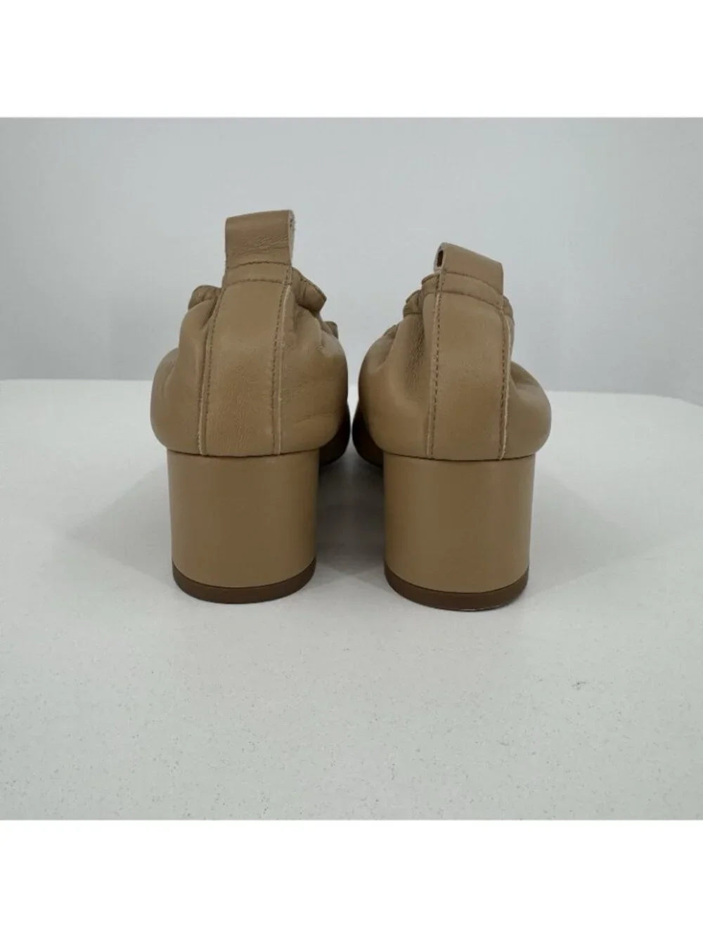 Everlane Italian Leather Day Heel Light Taupe 6 Women's Elastic Back Comfort